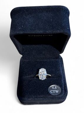 Neo Nova 4.5ctw oval cut moissanite engagement ring